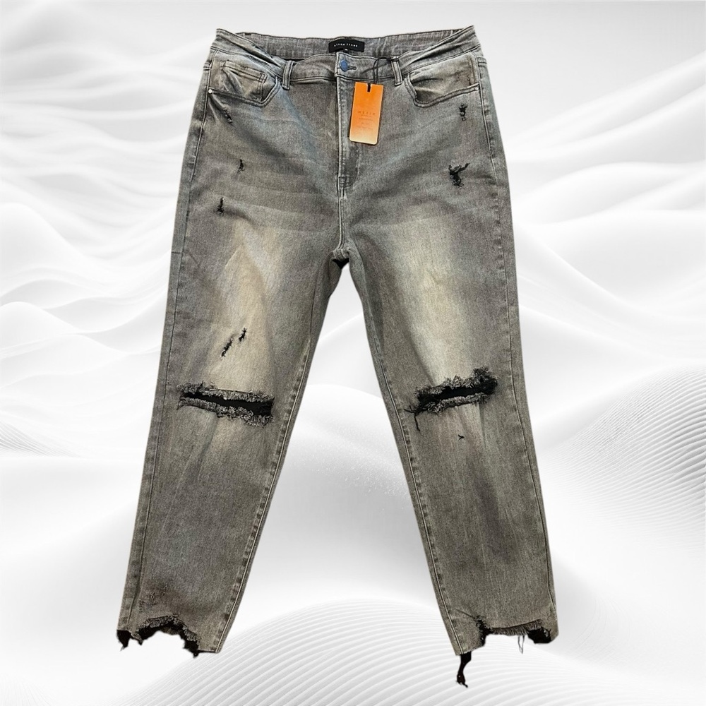 Risen3XL (38X28)  Mid-rise‎ Boyfriend Jeans Gray Distressed Fray Hem Stretch